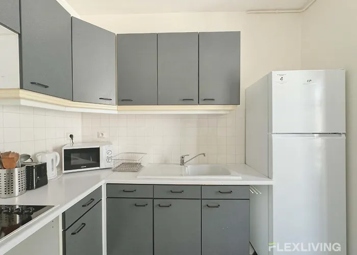 Flexliving - - Bausset 펜션 *