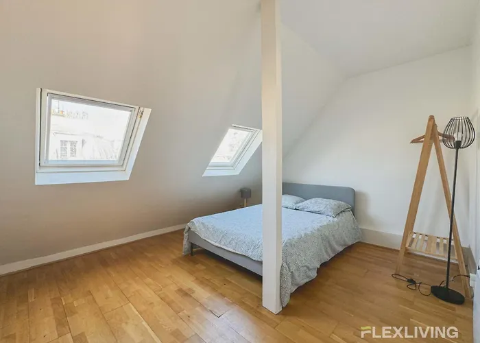 Flexliving - - Bausset 펜션 *